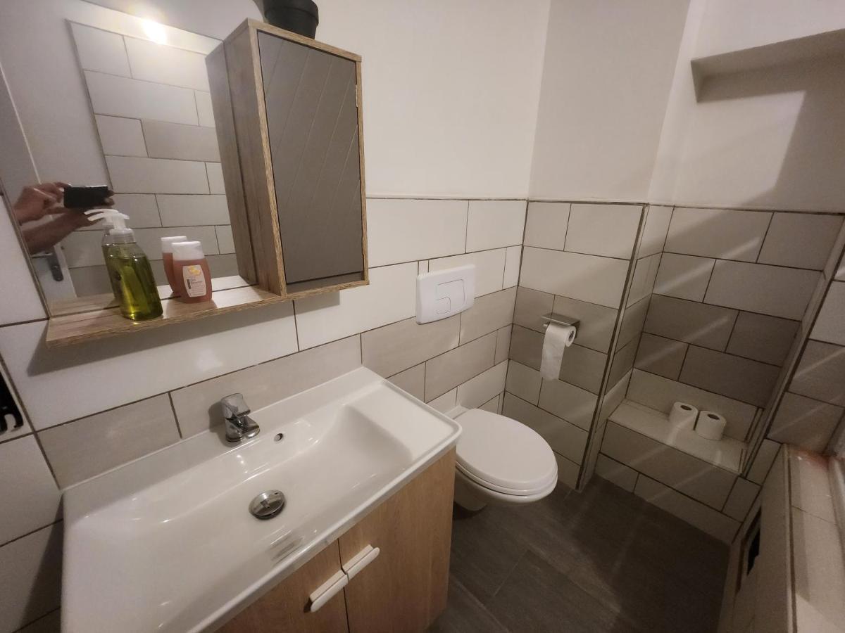 Spacieux 2 Chambres, Lumineux Bar-le-Duc Bagian luar foto